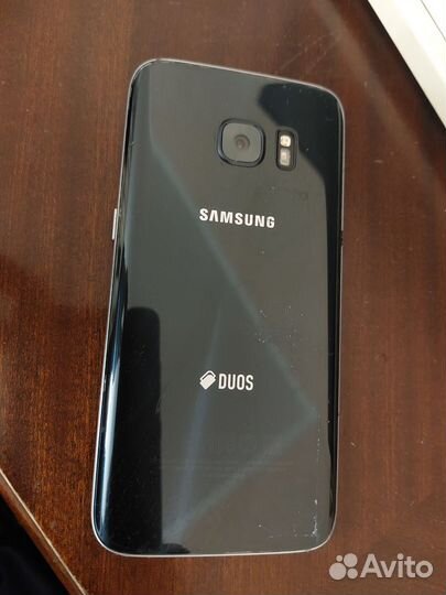 Телефон Samsung Galaxy S7