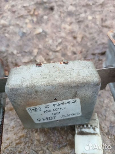 Блок управления abs Hyundai Lantra J2 G4GR 1998