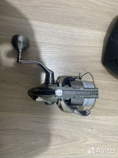 Shimano 22 Stella C5000XG + фидер в подарок