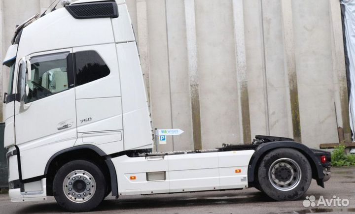 В разборке грузовик Volvo, FH с 2013