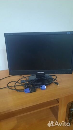 Монитор 21.5 дюйма Samsung