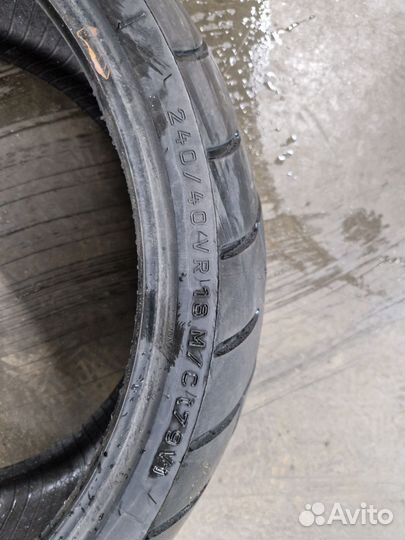 Metzeler ME 880 Marathon 240/40 VR18 M/C (79V)