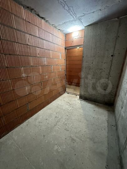 Машиноместо, 10 м²