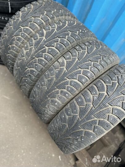 Hankook Winter I'Pike W409 215/65 R17 98T