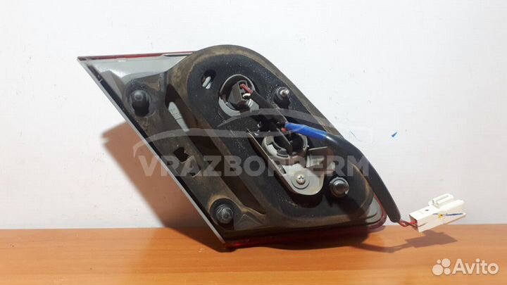 Фонарь в крышку Toyota Camry