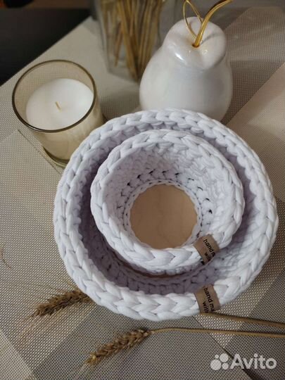 Корзина вязаная для хранения косметики в ванной