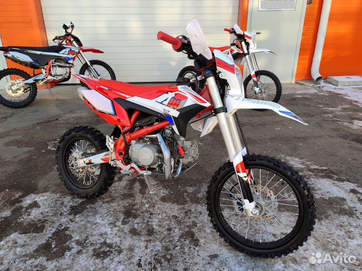 Мотоцикл Apollo Thunder LE 125 колеса 17/14