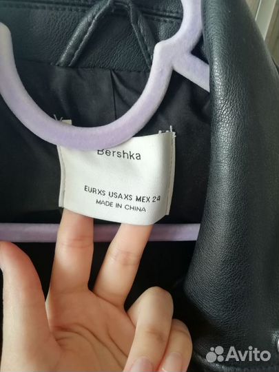 Куртка коженка женская Bershka