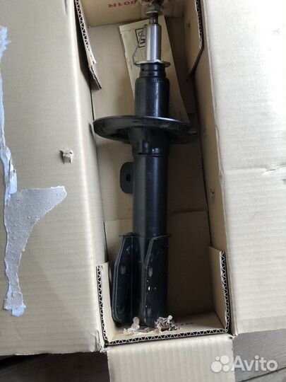 Стойка амортизатора Chevrolet Captiva