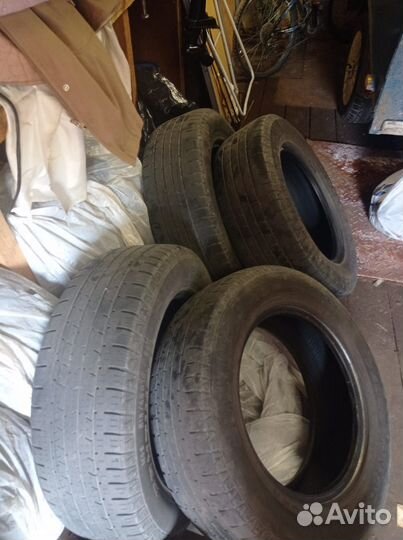 Продам шины бу рено дастер