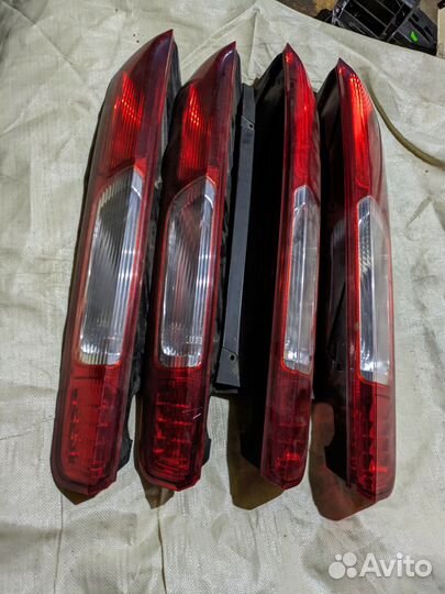 Задние фонари Ford Focus 2 хэтчбек