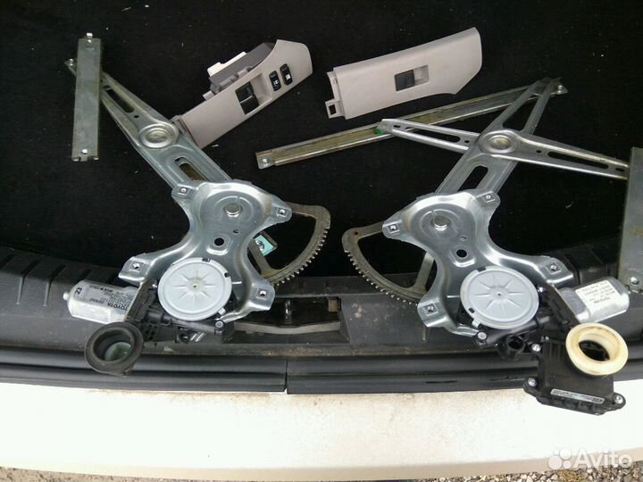 Стекло подъемники Toyota Yaris