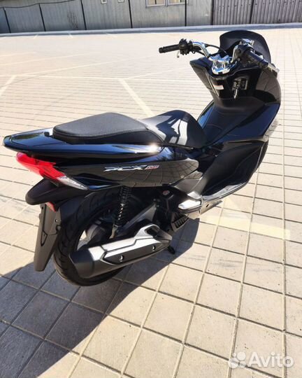 Скутер Honda pcx 150