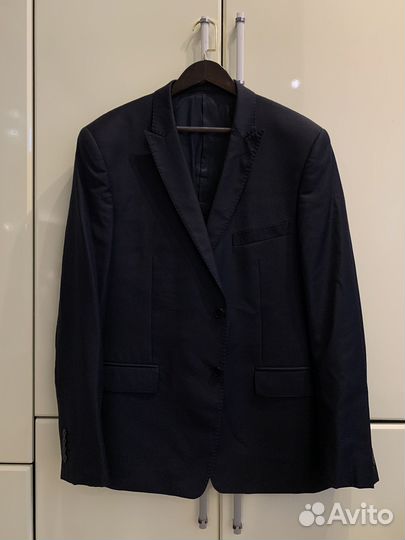 Мужской классический костюм фирмы versace