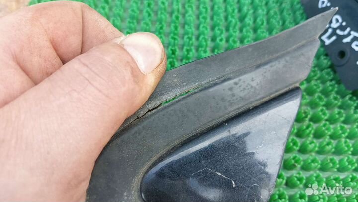 Треугольник накладка крыла Ситроен С5