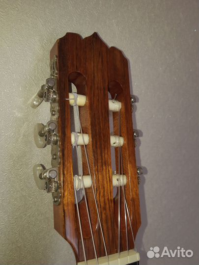 Классическая гитара с подключением