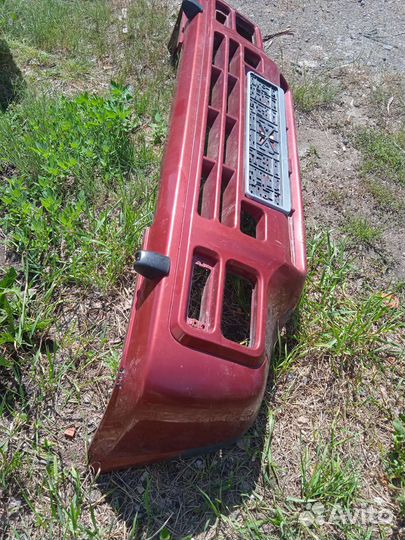 Передний бампер Terrano 2 Ниссан Террано 2