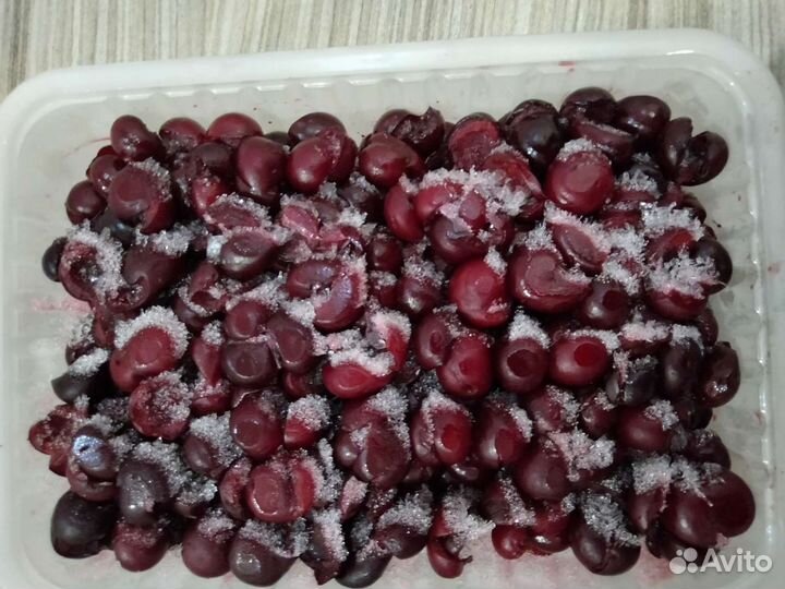 Малина,вишня,смородина,клубника