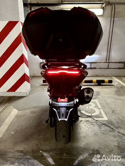 Yamaha T Max Tech Akrapovic
