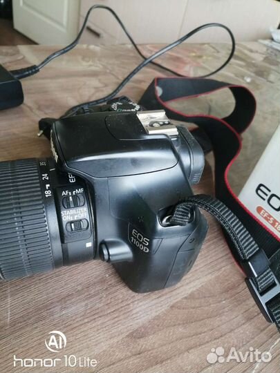 Зеркальный фотоаппарат canon 1100d