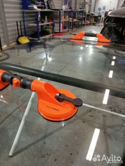 Ремонт сколов, трещин, замена лобовых стекол