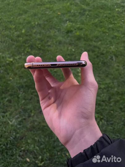 iPhone 11 pro max gold 64gb