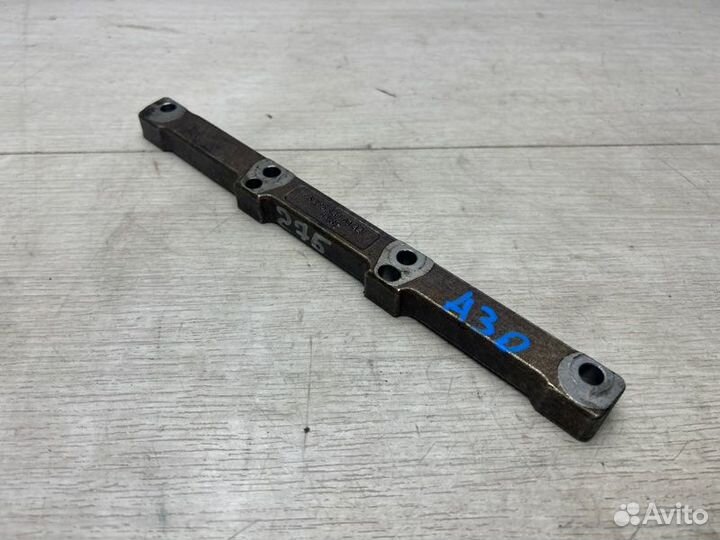 Пластина зажимная Mercedes S-Class W222 M276