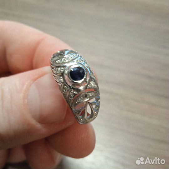 Серебряное кольцо 925 проба. С камнями