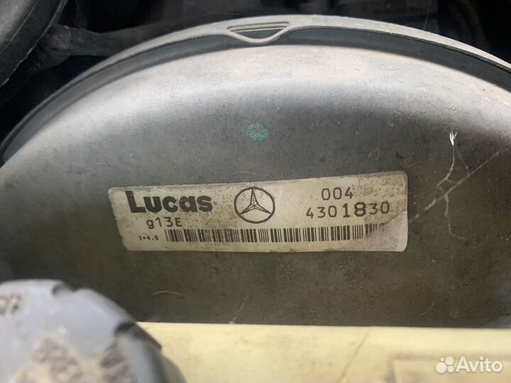 Вакуумный усилитель тормозов w202