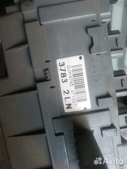 Блок предохранителей Honda Civic 5D 2008 г