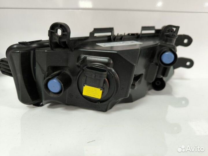 Фара противотуманная передняя левая Skoda Octavia