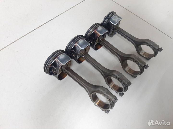 Поршень с шатуном Skoda Rapid 2012-2020