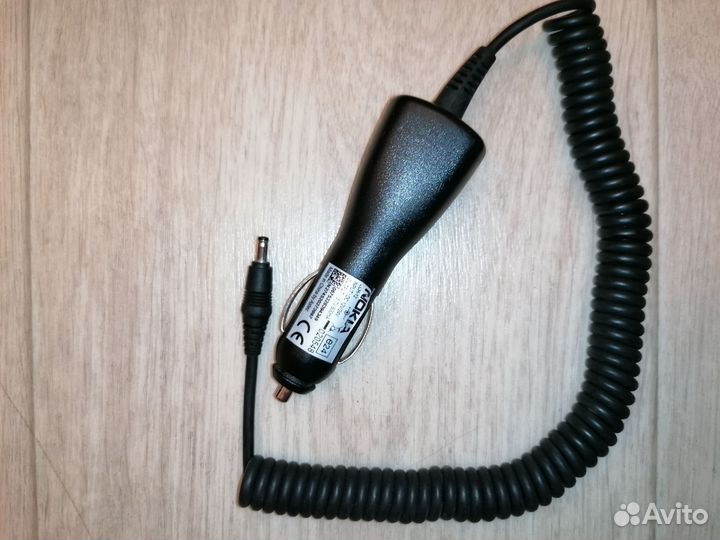 Автомобильная зарядка для телефона nokia