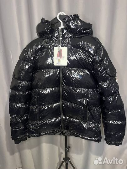 Пуховик глянцевый Moncler