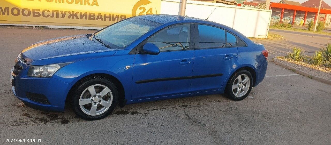 Chevrolet Cruze: фото владельца