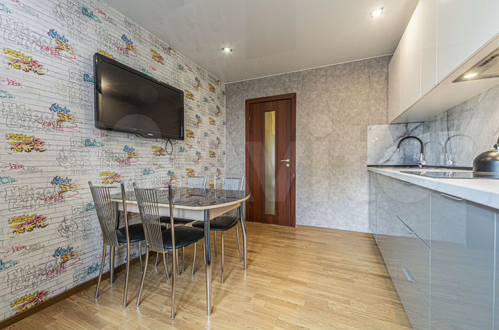 2-к. квартира, 60,3 м², 6/10 эт.