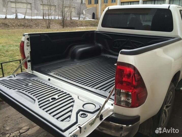 Вкладыш в кузов макслайнер Тойота Хайлюкс 2015-21