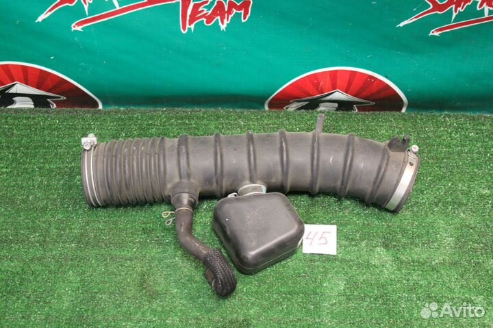 Патрубок воздушного фильтра Lexus Is250 GSE20