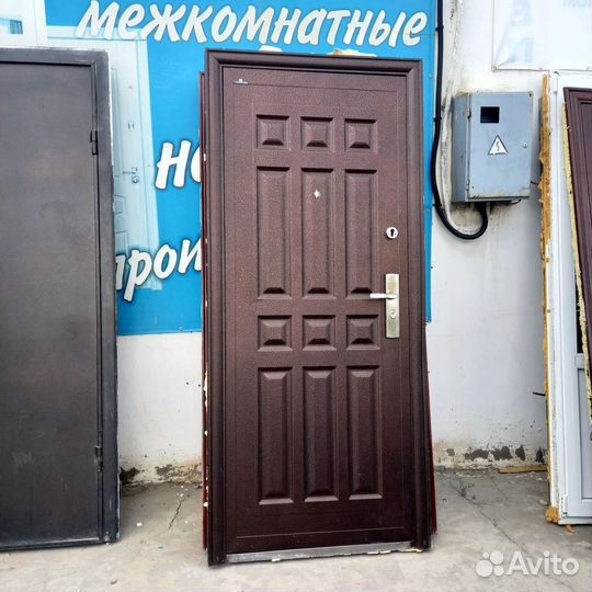 Металлическая дверь бу 860 2050