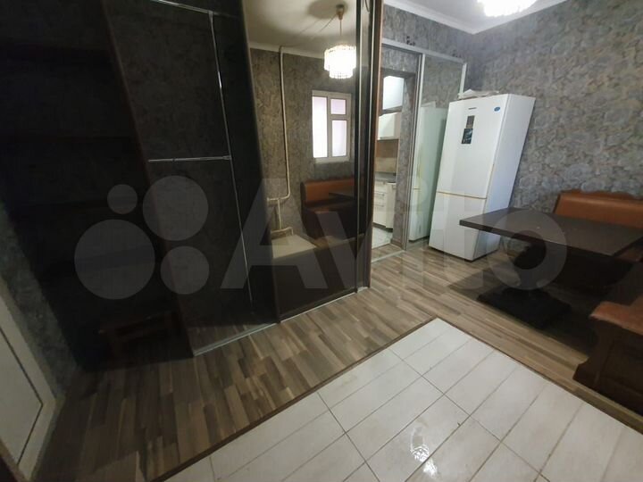 2-к. квартира, 49 м², 4/9 эт.