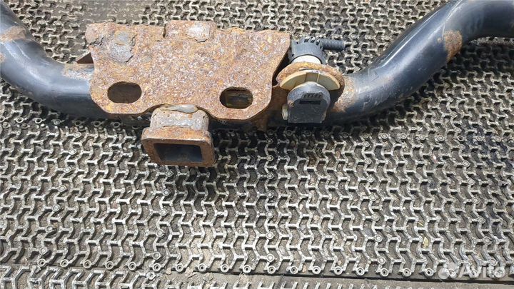 Прицепное устройство Infiniti QX56, 2004