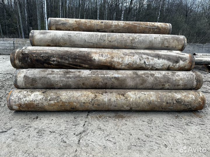 Труба бетонная в канаву для заезда