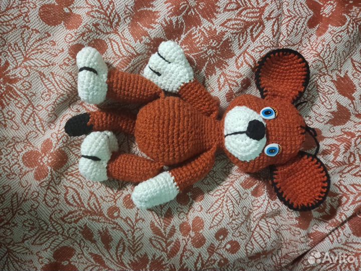 Игрушки ручной работы, вязанные