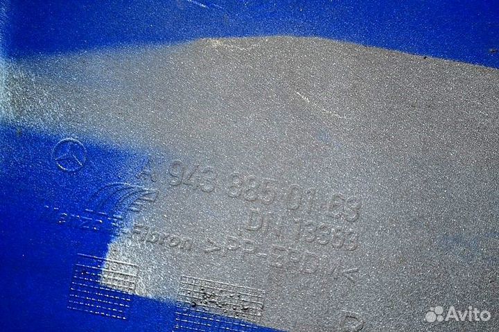 Накладка переднего бампера, правая mercedes-benz A