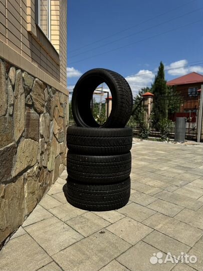 Pirelli Scorpion Winter 2 255/45 R20 и 285/40 R20 108Y