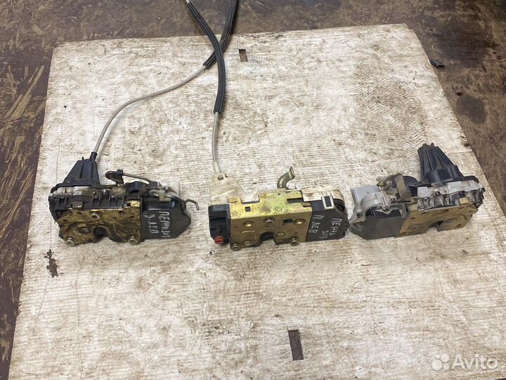 Замок двери Пежо 307