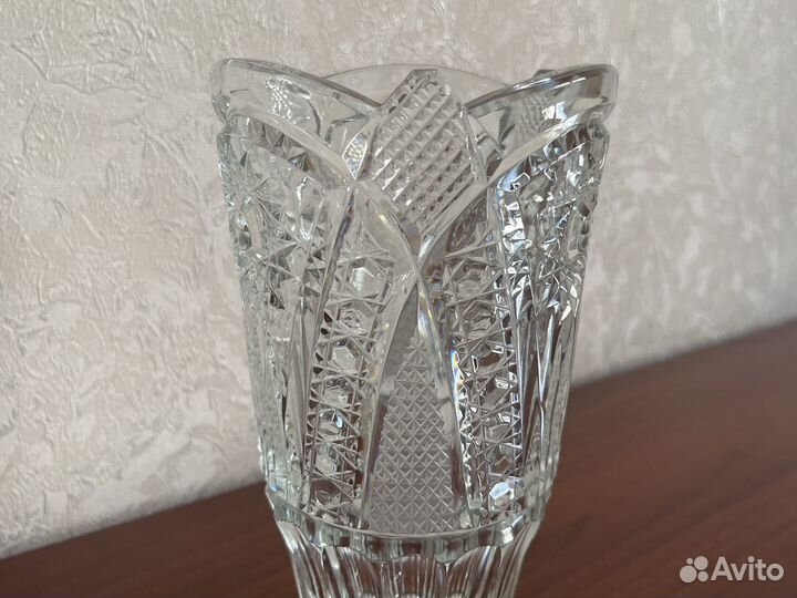 Хрустальная ваза для цветов 20,5 см