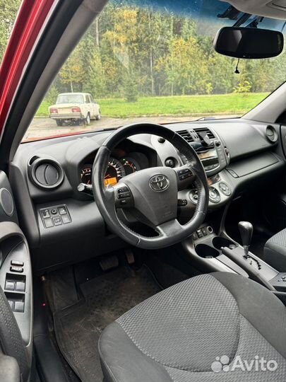 Toyota RAV4 2.0 CVT, 2011, 323 000 км