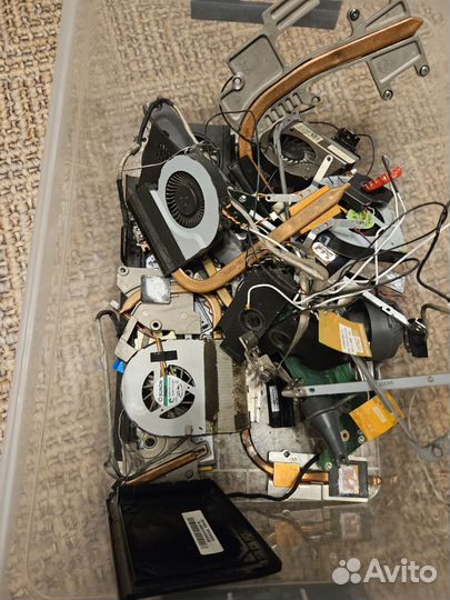 Ноутбук на запчасти