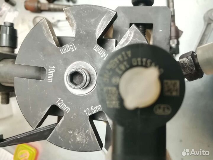Форсунка bosch 0445110183